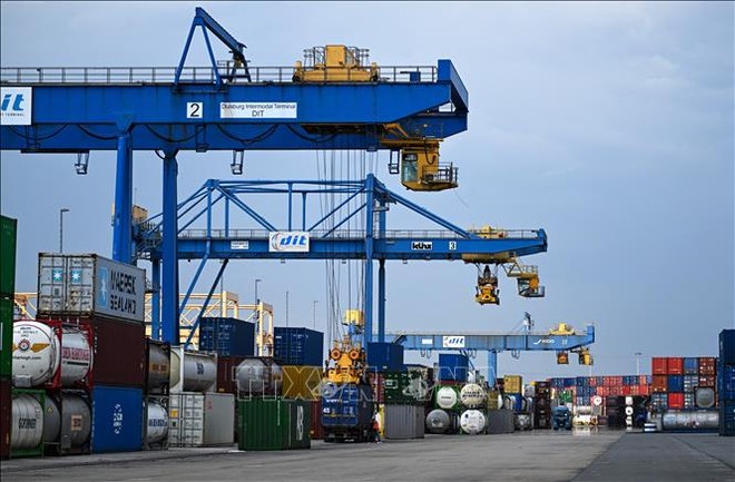 Cảng hàng hóa ở Duisburg, Đức. Ảnh: AFP/TTXVN