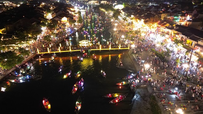 Phố cổ Hội An được nhiều du khách lựa chọn điểm đến tham quan trong dịp lễ này.