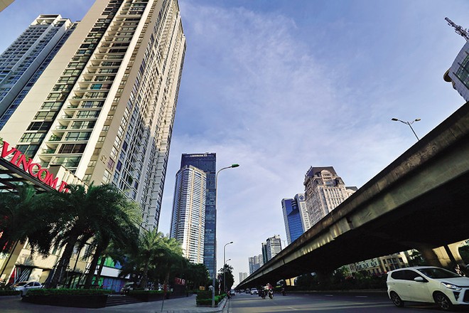 Lượng trái phiếu doanh nghiệp bất động sản phát hành trong 4 tháng đầu năm chiếm tới 51,2%. Ảnh: Đức Thanh