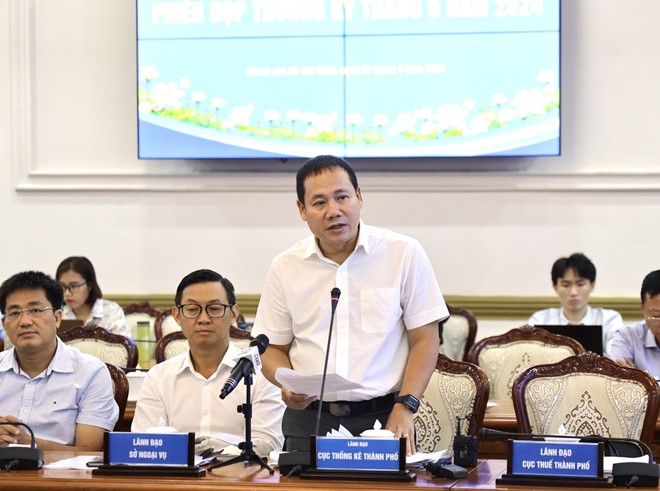 Ông Nguyễn Khắc Hoàng, Cục trưởng Cục thống kê TP.HCM cho rằng cần có những giải pháp để điều chỉnh dòng tiền này vào sản xuất kinh doanh thay đầu tư, tích lũy vàng. Ảnh: TTBC