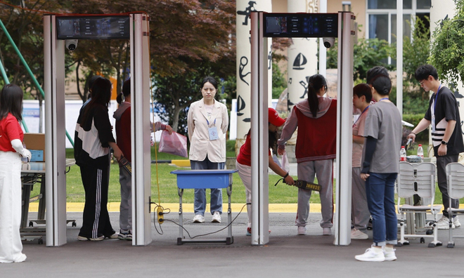 Cao khảo được coi là kỳ thi quan trọng nhất trong cuộc đời học sinh ở Trung Quốc. Ảnh: VCG