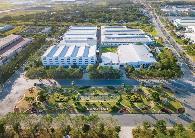 Ngày càng nhiều khu công nghiệp phát triển theo hướng “xanh”. Ảnh: Bình Minh 