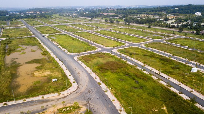 TP.HCM dự kiến không cho lập dự án đất nền, thay vào đó doanh nghiệp phải xây dựng hoàn chỉnh nhà ở mới được chuyển nhượng. Ảnh: Lê Toàn