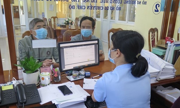 Cán bộ xã già yếu đã nghỉ việc được tăng thêm 15% mức trợ cấp hiện hưởng 