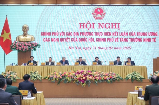 Thủ tướng Chính phủ và các Phó thủ tướng Chính phủ chủ trì Hội nghị sáng 21/2/2025