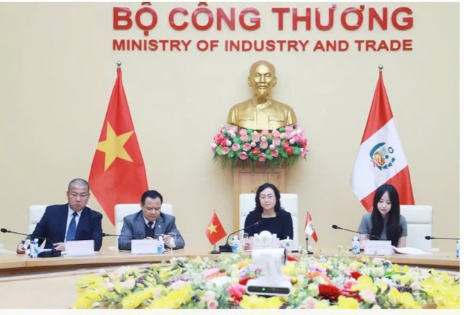 Thứ trưởng Phan Thị Thắng và Thứ trưởng Bộ Ngoại giao Peru chủ trì Kỳ họp toàn thể lần III Ủy ban liên Chính phủ Việt Nam - Peru. 