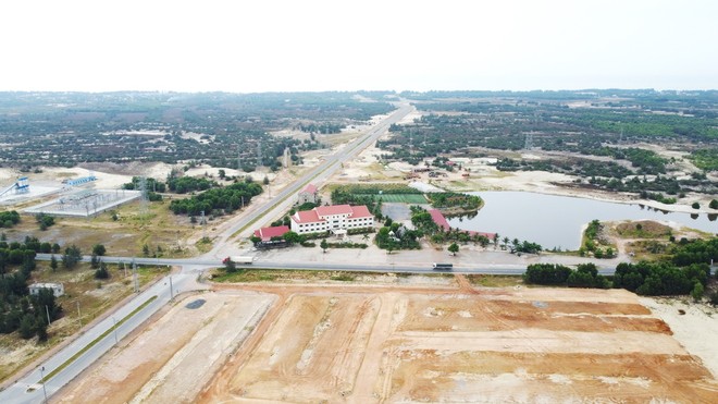 Khu vực cồn cát phía Đông xã Cam Thuỷ, huyện Lệ Thuỷ, tỉnh Quảng Bình, nơi dự án được quy hoạch thực hiện. Ảnh: Ngọc Tân 