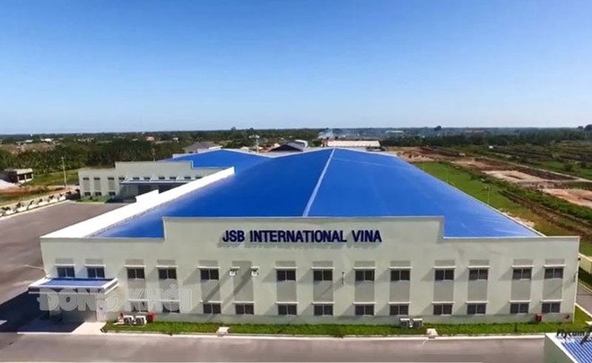 Nhà máy sản xuất vali, túi xách và các loại tương tự tại Cụm công nghiệp Thị trấn - An Đức (huyện Ba Tri, tỉnh Bến Tre). Ảnh: Minh Đức (Nguồn: baodongkhoi.vn)