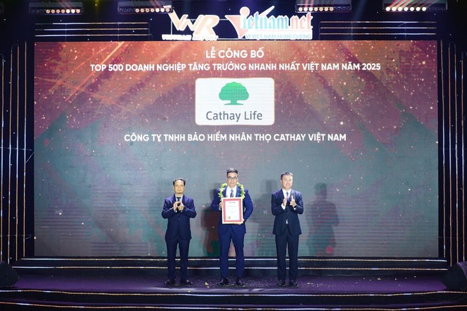 Cathay Life Việt Nam vào “top 50 doanh nghiệp tăng trưởng xuất sắc nhất Việt Nam năm 2025”