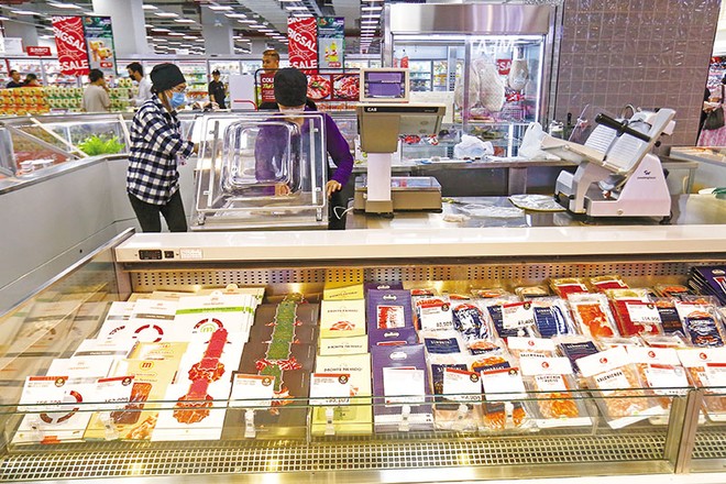 Kích cầu nội địa là một giải pháp quan trọng để thúc đẩy tăng trưởng kinh tế. Ảnh: Đức Thanh 