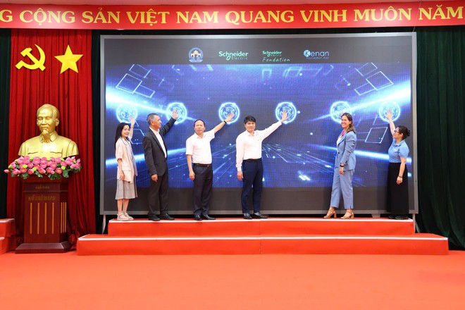 Đại diện các bên công bố khởi động dự án