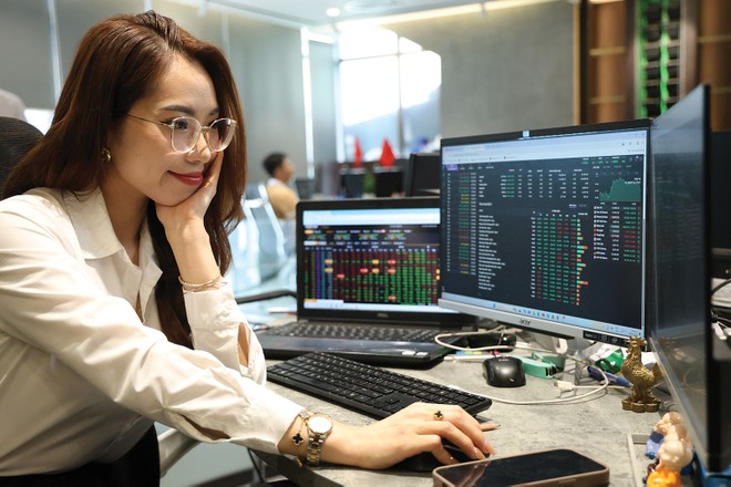 Với nhà đầu tư cá nhân, “game” tăng vốn luôn có sức hút kỳ lạ