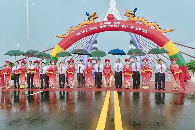 Khánh thành cầu Thiên Trường - Nhịp nối quá khứ hào hùng với tương lai hiện đại 