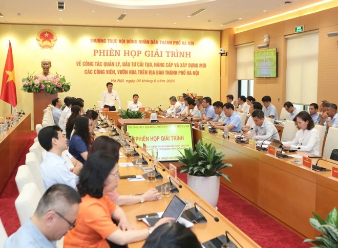 Phiên họp giải trình của Thường trực HĐND TP. Hà Nội ngày 4/6/2025.