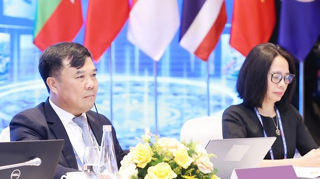 Cục trưởng Cục Hải quan Việt Nam Nguyễn Văn Thọ (trái) tại buổi làm việc.