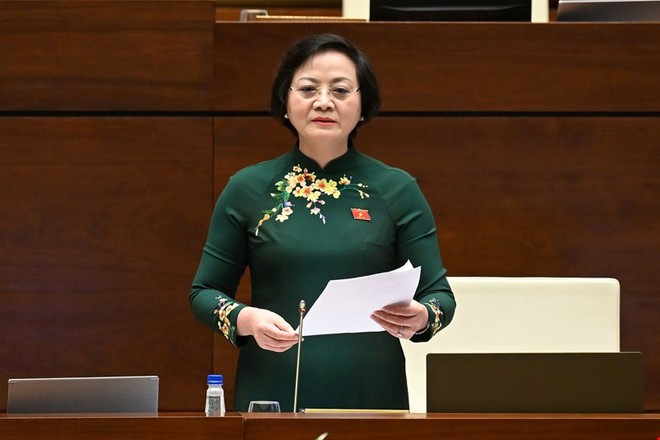 Bộ trưởng Bộ Nội vụ Phạm Thị Thanh Trà phát biểu trước giờ bấm nút. 