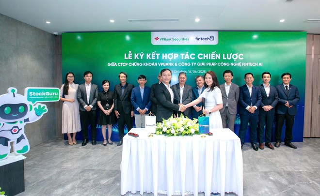 VPBankS và Fintech AI ký kết hợp tác chiến lược, thúc đẩy phát triển ứng dụng AI trong lĩnh vực công nghệ tài chính.