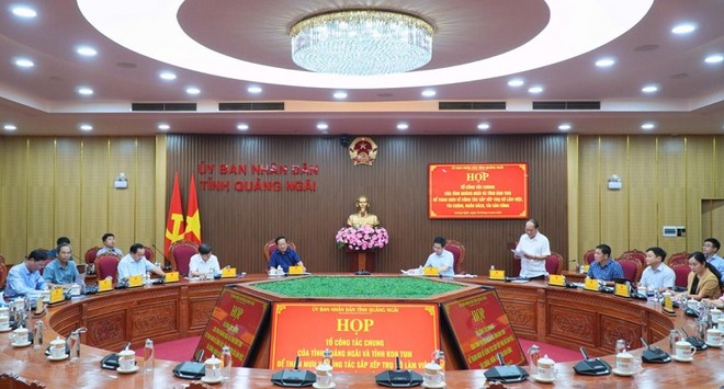 Lãnh đạo tỉnh Quảng Ngãi và Kon Tum họp Tổ công tác chung của hai tỉnh để tham mưu công tác sắp xếp trụ sở làm việc, tài chính, ngân sách và tài sản công sau sáp nhập.