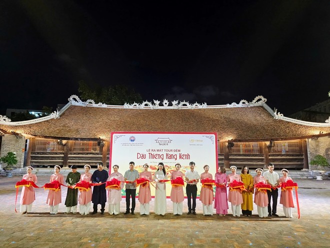 Hải Phòng ra mắt tour đêm “Dấu thiêng Hàng Kênh” 