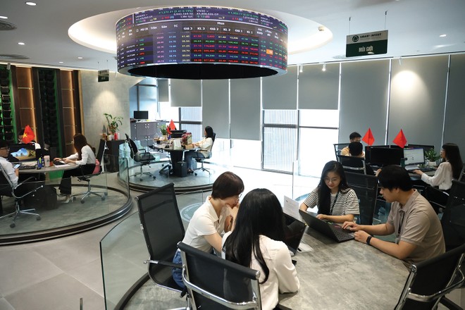 Thông qua công ty chứng khoán, hoạt động ngân hàng đầu tư của ngân hàng được đẩy mạnh hơn