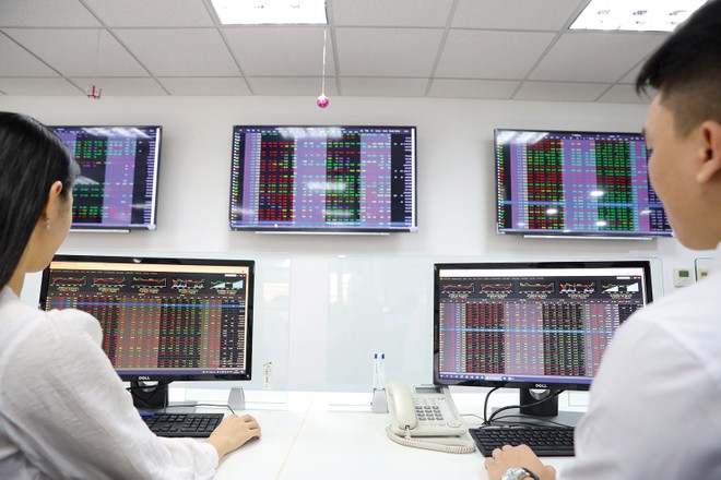 Việc áp dụng hóa đơn điện tử mang lại nhiều lợi ích lâu dài cho thị trường chứng khoán