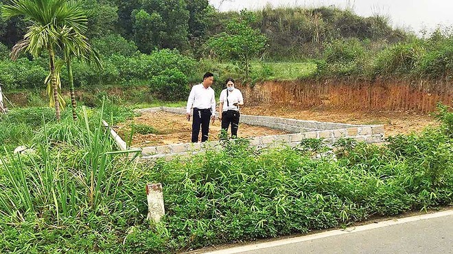 Nhà đầu tư đất nền vùng ven đang dần trở nên thận trọng hơn. Ảnh: Trương Thanh 