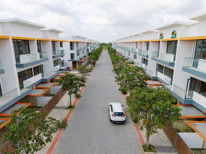 Chỉ cách Nam Sài Gòn hơn 10km, Elite Life mang đến chuẩn sống đa giá trị: sống tinh tế, sống bền vững, sống ưu tú.