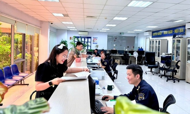 Thông tư số 51 bổ sung tổ chức cung ứng dịch vụ trung gian thanh toán cho người làm thủ tục hải quan.