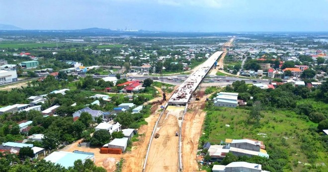 Hai gói thầu xây lắp thuộc Dự án Đường 991B từ Quốc lộ 51 đến hạ lưu cảng Cái Mép (TP.HCM) có tổng giá trị 2.475 tỷ đồng. Ảnh: Đăng Khôi