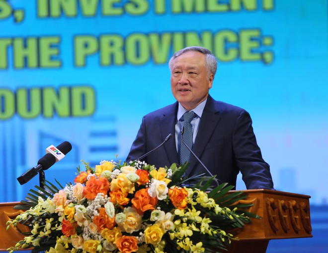 Phó Thủ tướng Thường trực Chính phủ Nguyễn Hòa Bình phát biểu chỉ đạo tại Hội nghị.