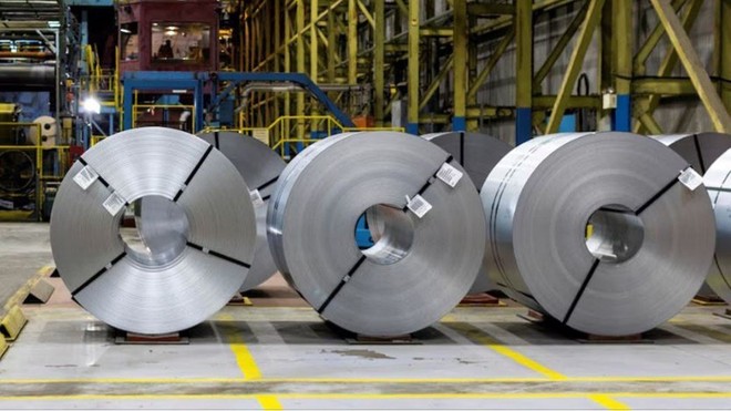 Các cuộn thép tại nhà máy ở Ontario, Canada. Ảnh minh hoạ: REUTERS/TTXVN