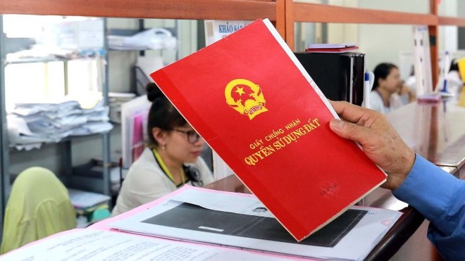 Các thủ tục về đất đai đang ngày càng được đơn giản hoá.