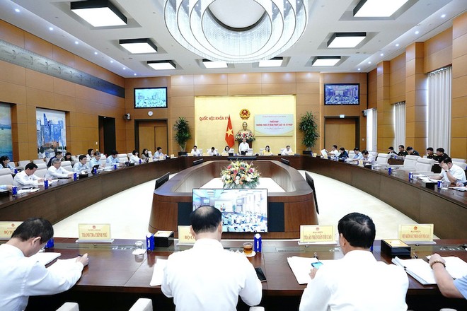 Toàn cảnh phiên họp. Ảnh Quochoi.vn.