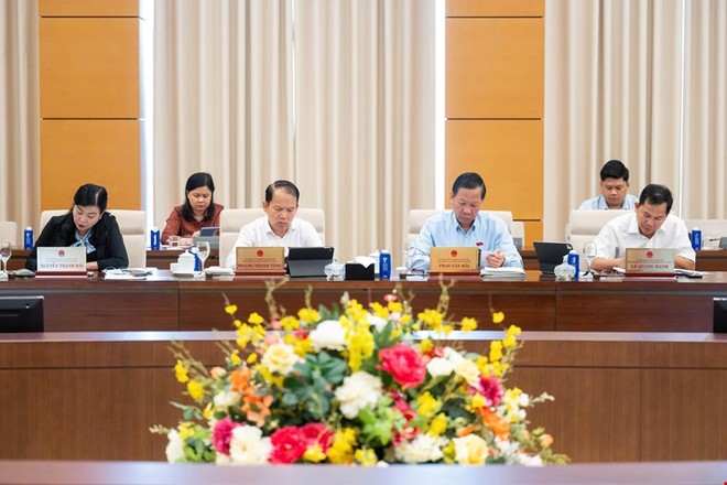 Phiên họp sáng 5/9 của Uỷ ban Thường vụ Quốc hội.