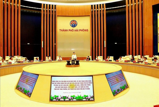 Phó thủ tướng Hồ Đức Phớc làm việc với thành phố Hải Phòng chiều 11/9.