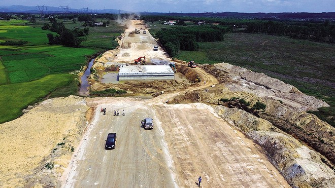 Tốc độ giải ngân vốn đầu tư công chậm lại trong tháng 8/2025. Ảnh: Đức Thanh 