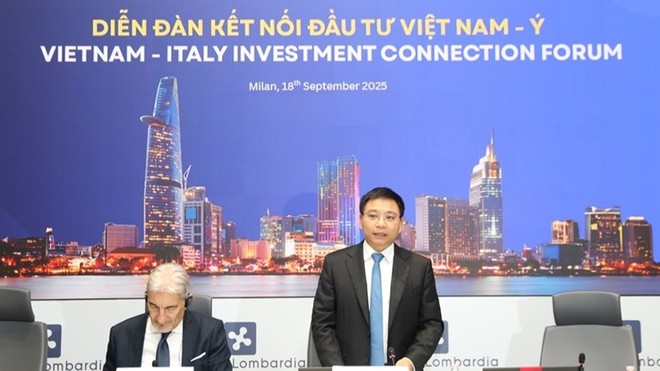Bộ trưởng Bộ Tài chính Việt Nam Nguyễn Văn Thắng phát biểu tại Diễn đàn Kết nối đầu tư 2025 tổ chức tại Milan, vùng Lombardy (Italia). Ảnh: Duy Thái.