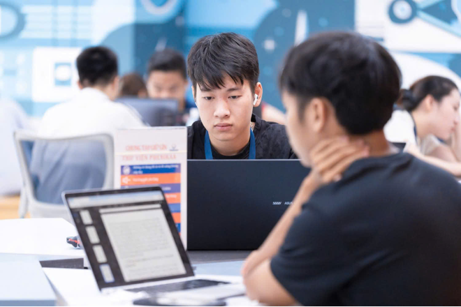 Bộ khuyến khích áp dụng các mô hình giáo dục hội tụ, chú trọng phát triển năng lực thực tiễn và tiếp cận liên ngành, đặc biệt là ở bậc đào tạo sau đại học trong các lĩnh vực công nghệ số, trí tuệ nhân tạo và công nghệ sinh học.