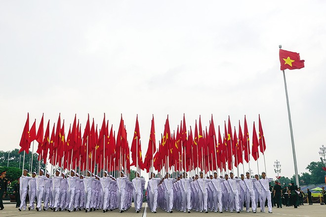 Phát triển đối với Việt Nam không đơn thuần là làm giàu, mà là bước đi sinh tồn và định vị chiến lược, nâng tầm quốc gia trước thế giới trong thế kỷ XXI