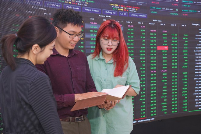 Nhiều thông tin được công bố trong tháng 10, kỳ vọng sẽ là bệ đỡ cho thị trường chứng khoán trong nước