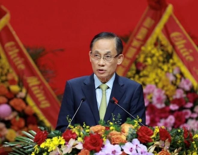 Đồng chí Lê Hoài Trung Bí thư Trung ương Đảng, Bí thư Đảng ủy, quyền Bộ trưởng Bộ Ngoại giao tham luận tại Đại hội.