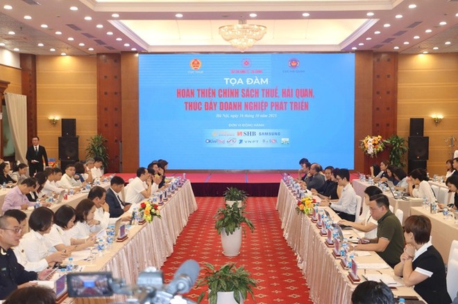 Toàn cảnh tọa đàm.