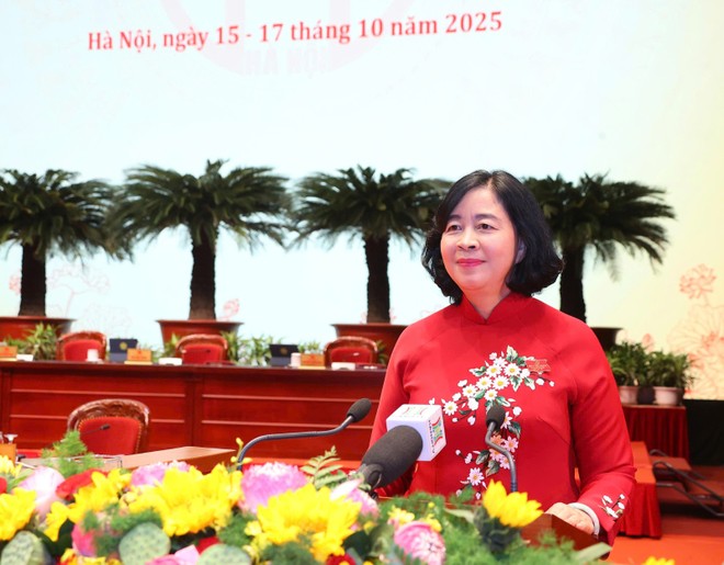 Bà Bùi Thị Minh Hoài tiếp tục giữ chức Bí thư Thành ủy Hà Nội khóa XVIII.