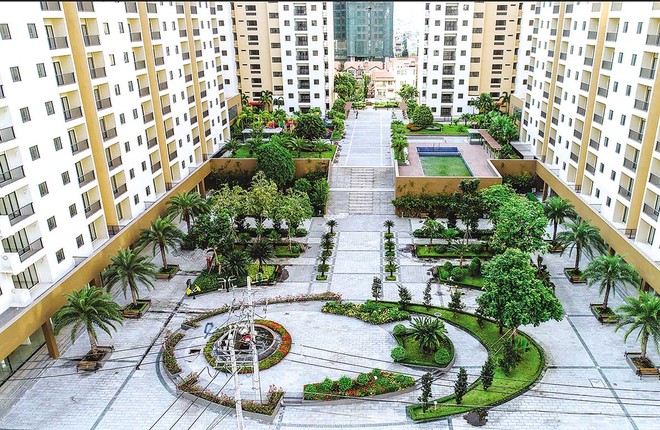 Khu tái định cư Bình Khánh vẫn còn nhiều tòa nhà bỏ hoang thời gian dài.