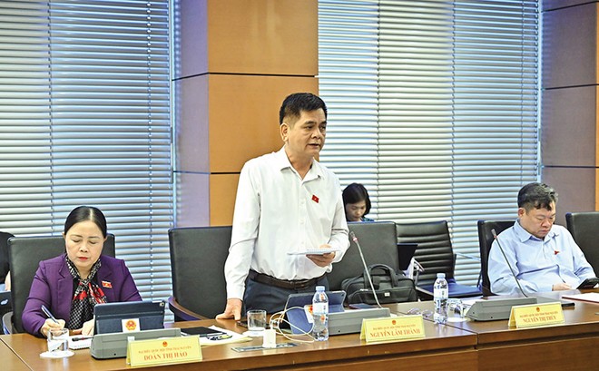 Đại biểu Nguyễn Lâm Thành (Thái Nguyên) phát biểu tại tổ. Ảnh: Hà Tâm 