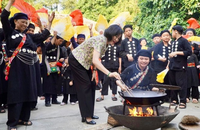 Làng nhà sàn dân tộc sinh thái Thái Hải (xã Thịnh Đức, TP. Thái Nguyên), là ngôi làng đầu tiên của Việt Nam được vinh danh là “Làng du lịch tốt nhất thế giới năm 2022”.