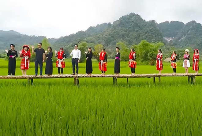 Trong bức tranh phát triển du lịch Việt Nam và xây dựng nông thôn mới, du lịch nông thôn đang từng bước khẳng định vị thế như một “ngành công nghiệp văn hóa xanh”. Ảnh: Nhật Hạ.