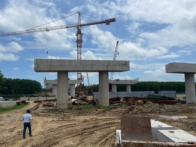 Quảng Ngãi thành lập 2 tổ công tác nhằm thúc đẩy tiến độ thực hiện dự án và giải ngân vốn đầu tư công. 