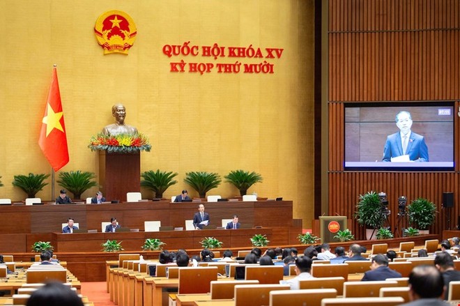 Một phiên họp toàn thể của Quốc hội tại Kỳ họp thứ 10. 