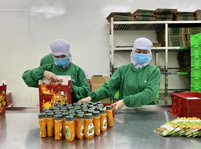 Nhiều doanh nghiệp nhận định nhu cầu tiêu dùng dần phục hồi trong mùa Tết năm nay.